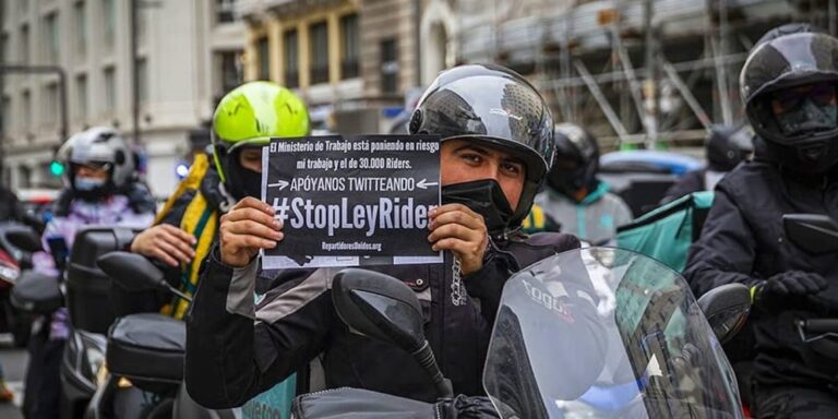 repartidores protestan contra Ley Rider