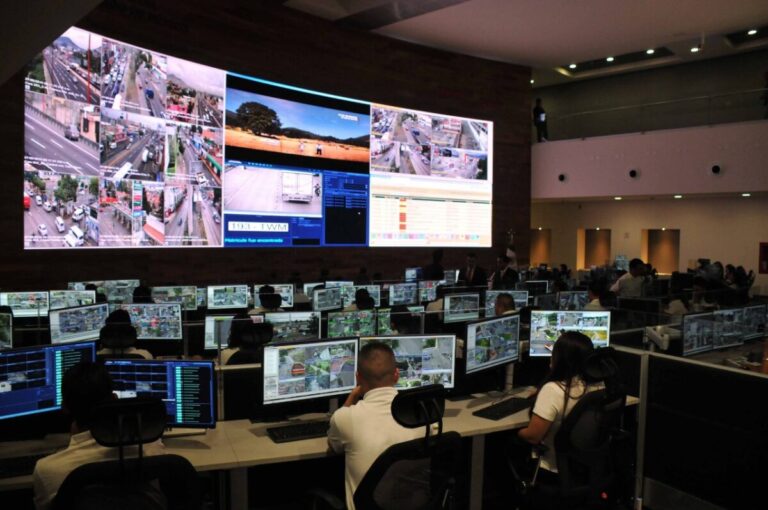 A través del número 9-1-1, loos C5 atienden las emergencias de la ciudadanía, establece Seguritech Privada.