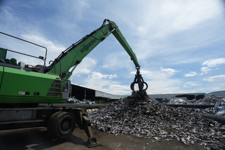 Renova Industrial se ha consolidado como una de las empresas más reconocidas a nivel nacional, en el manejo de residuos industriales,