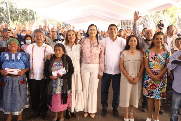 Ariadna Montiel reconoce el trabajo de las mujeres en el campo mexicano
