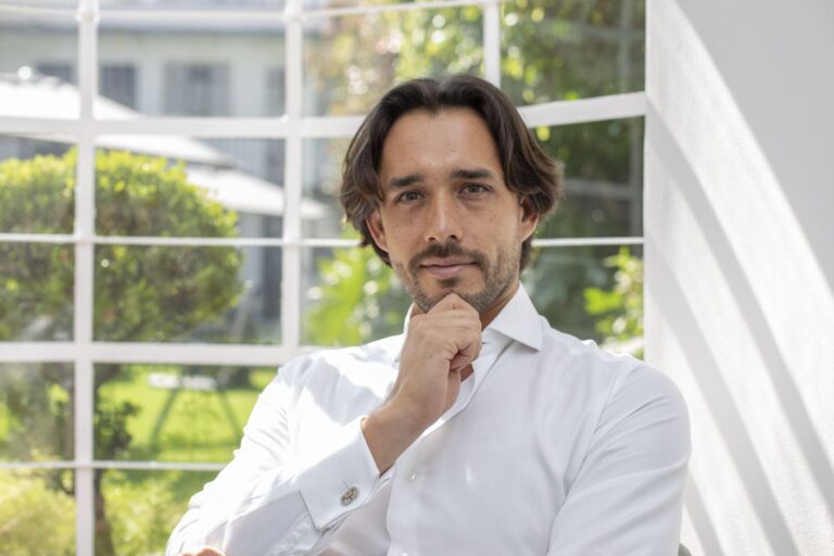 Oscar Reyes de la Campa: El sector B2B enfrenta desafíos para adaptarse a las cambiantes demandas