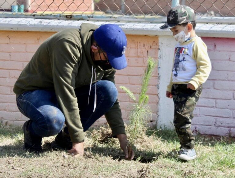 Grupo AJE toma acción en sus procesos para el reciclaje