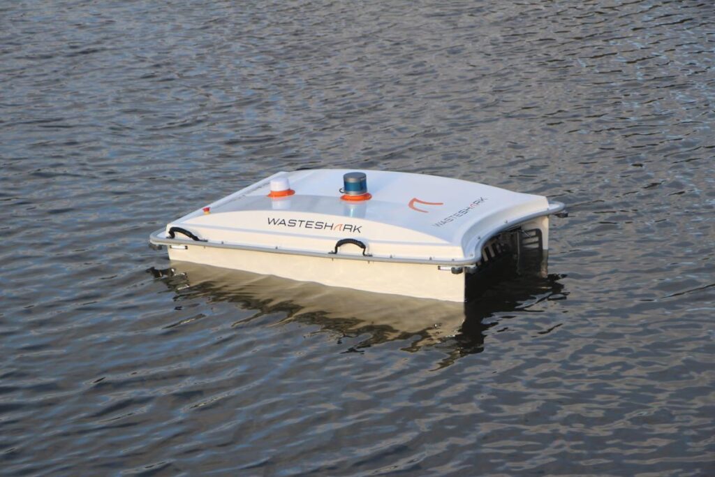 Barco robotic autónomo devora basura