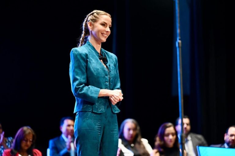 Patricia Lobeira Rodríguez garantiza seguridad durante eventos decembrinos