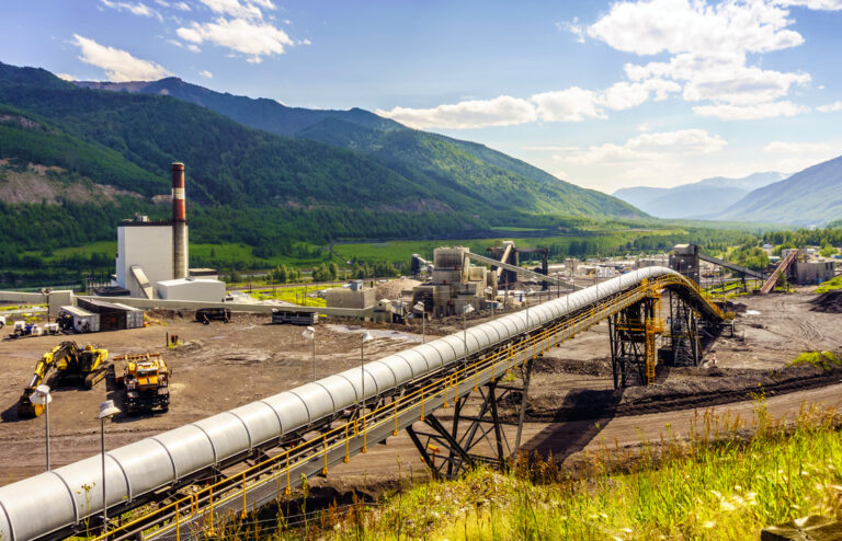 Roberto Guzmán García: Canadá destina millones para modernizar la minería