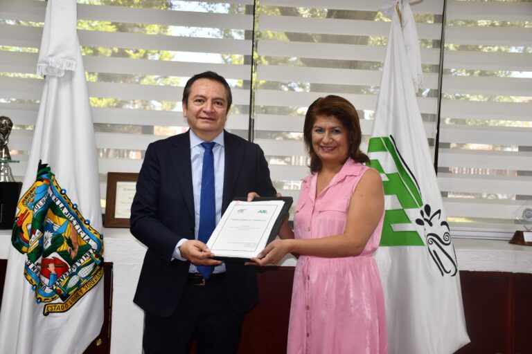 Fomenta AJEMEX el desarrollo académico mediante convenio con la UTH