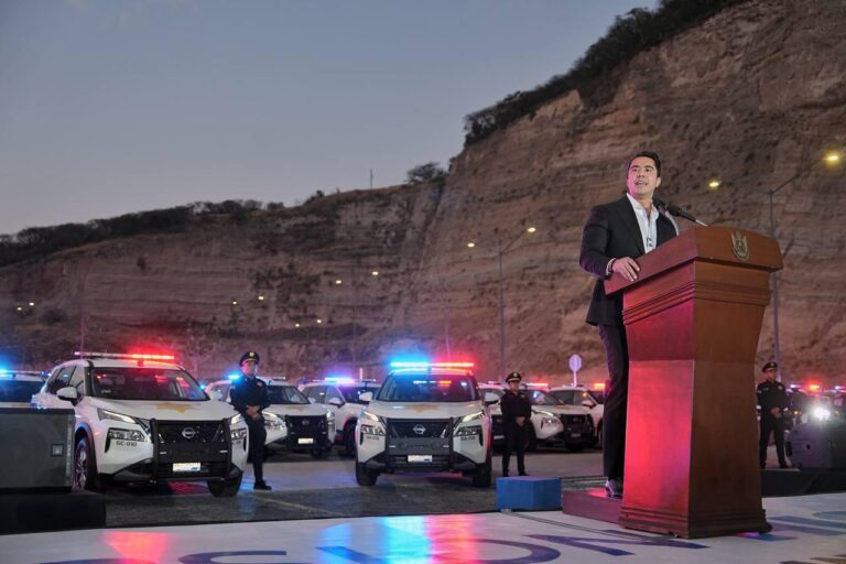 Invierte Felifer Macías 350 millones en seguridad para Querétaro