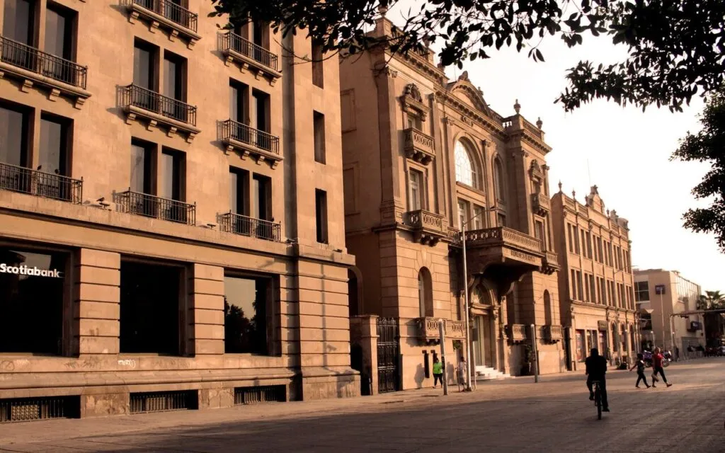 Salomón Issa Tafich apoya a sectores marginados de Torreón