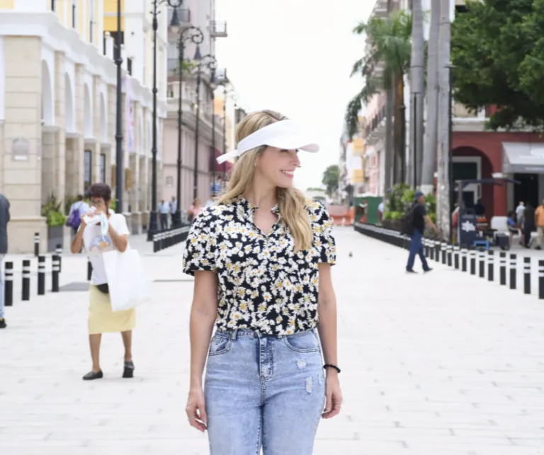 Patricia Lobeira Rodríguez supervisó avances en obras del Centro Histórico de Veracruz.