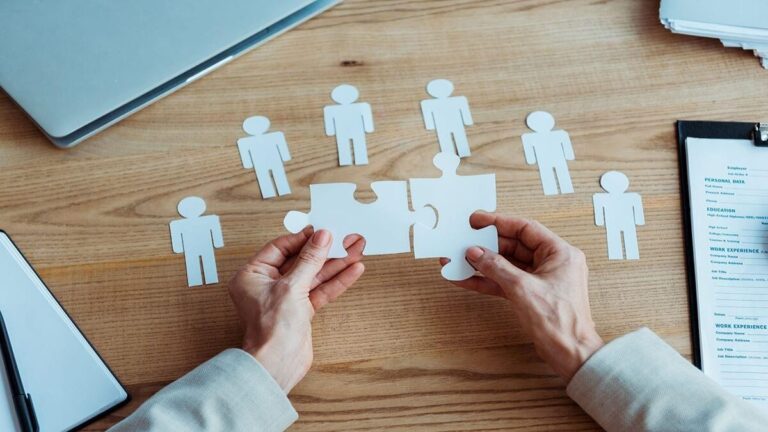 Alfredo Del Mazo Maza destaca capital humano como motor sostenible