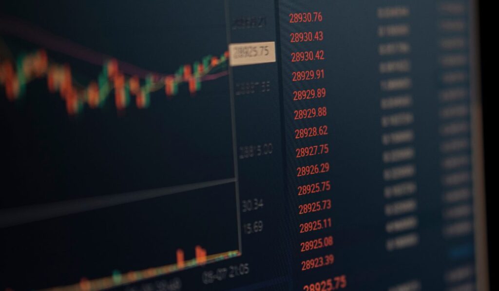 Acciones seleccionadas por IA superan al S&P 500 con un rendimiento histórico