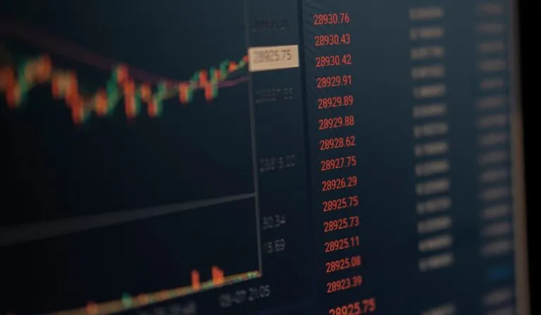 Acciones seleccionadas por IA superan al S&P 500 con un rendimiento histórico