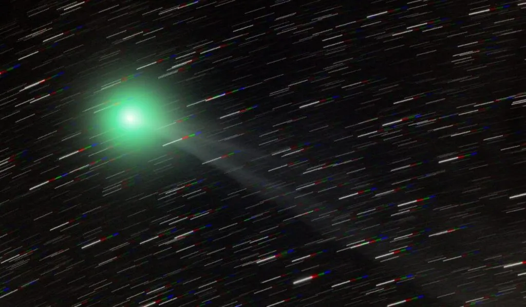 El cometa Lemmon brillará en el cielo de octubre: pronto podrás verlo a simple vista