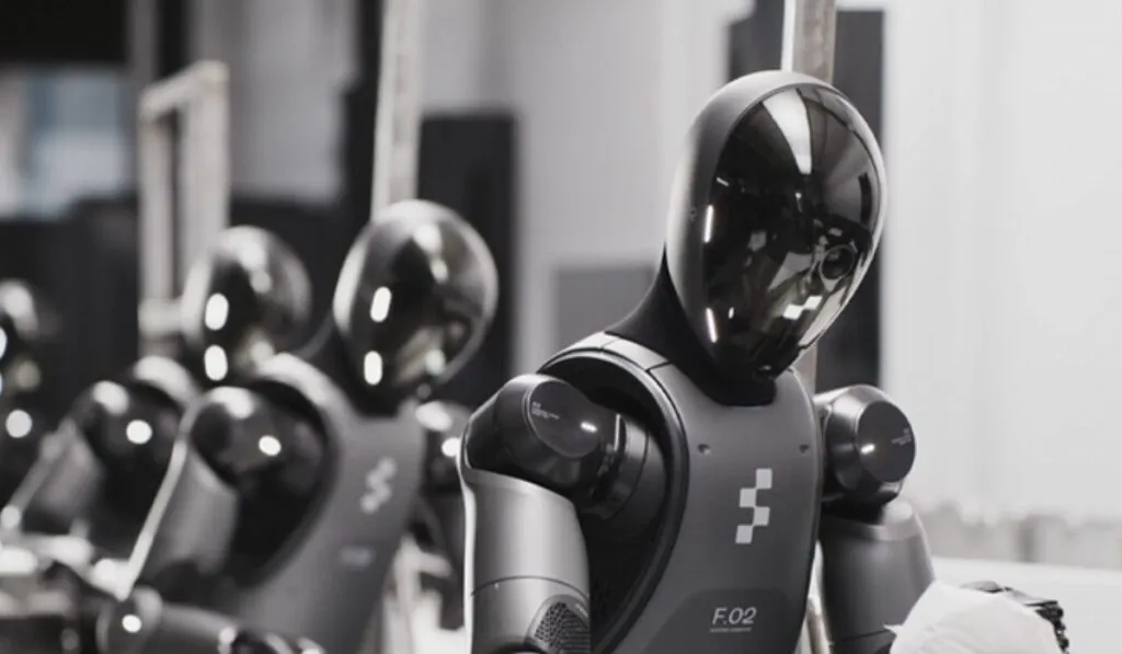 El país que planea desplegar un ejército de 100.000 robots humanoides contra China