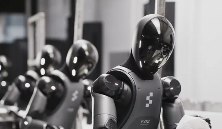 El país que planea desplegar un ejército de 100.000 robots humanoides contra China