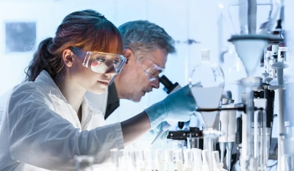 Cientos de revistas científicas bajo la lupa: la IA revela cuáles podrían ser “depredadoras”