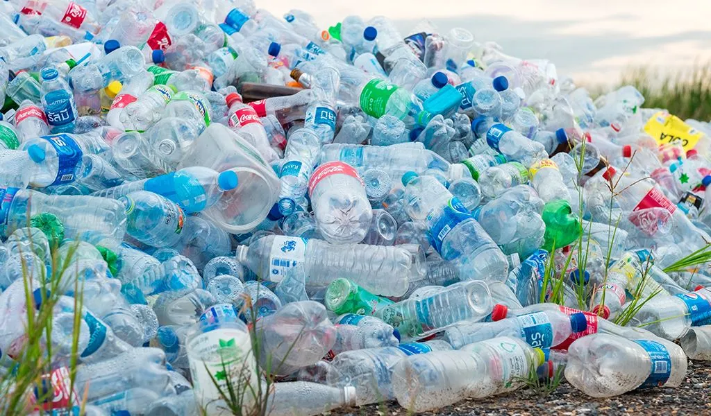 Japón desarrolla un sustituto del petróleo para fabricar plásticos más sostenibles