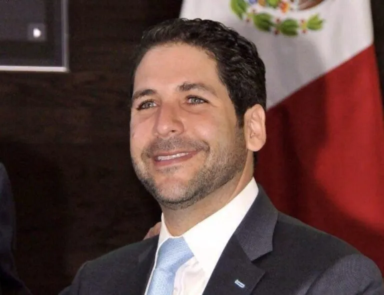 Ariel Picker emprendió un vuelo que marcaría su historia personal y profesional.