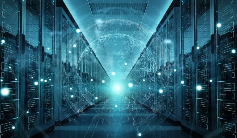 China sumerge un centro de datos en el océano para ahorrar agua (y generar debate ambiental)