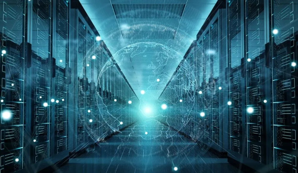 China sumerge un centro de datos en el océano para ahorrar agua (y generar debate ambiental)