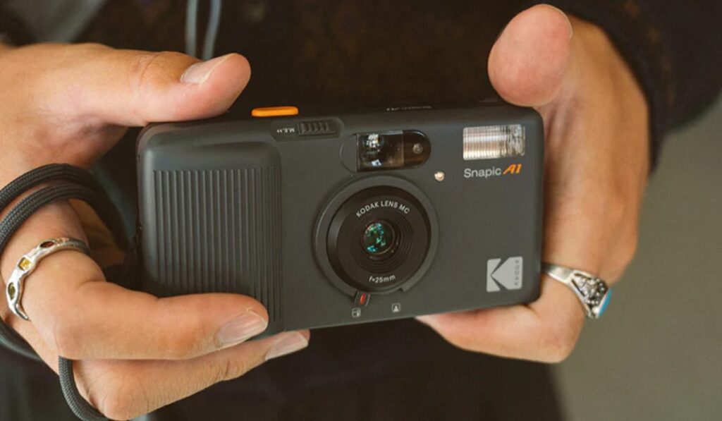 Kodak vuelve a la carga: así es la nueva cámara de película Snapic A1