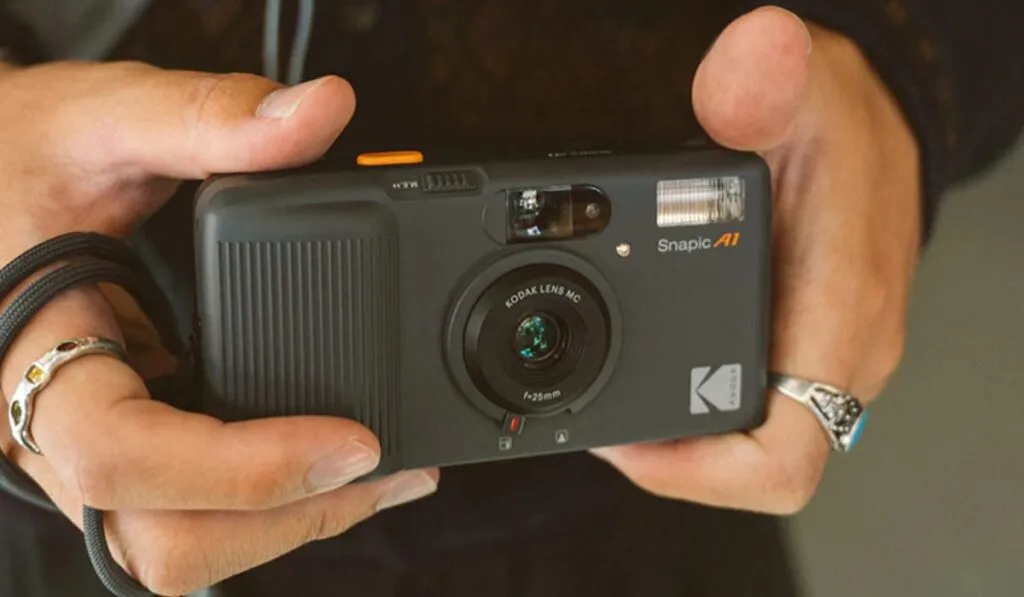 Kodak vuelve a la carga: así es la nueva cámara de película Snapic A1