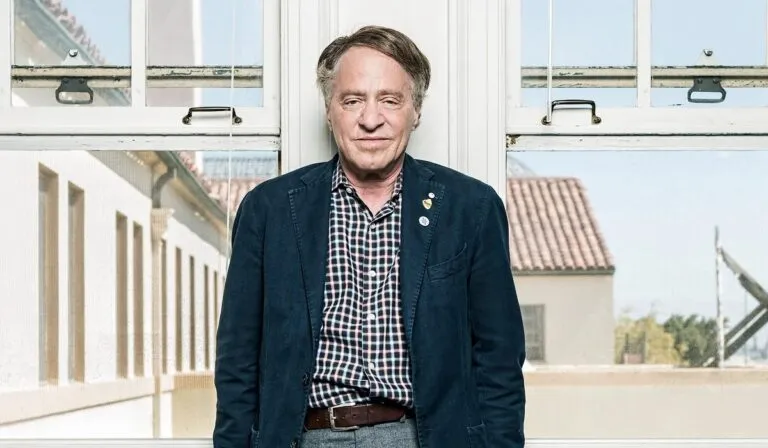 Ray Kurzweil asegura que quienes lleguen vivos a 2030 podrían vivir 500 años