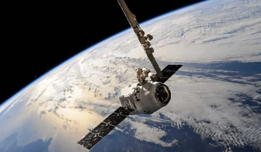 Proyecto Suncatcher en el espacio: la nueva frontera para salvar los recursos de la Tierra
