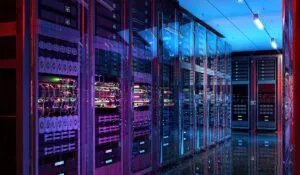 Así funcionan los centros de datos, las “fábricas” invisibles que sostienen la Inteligencia Artificial