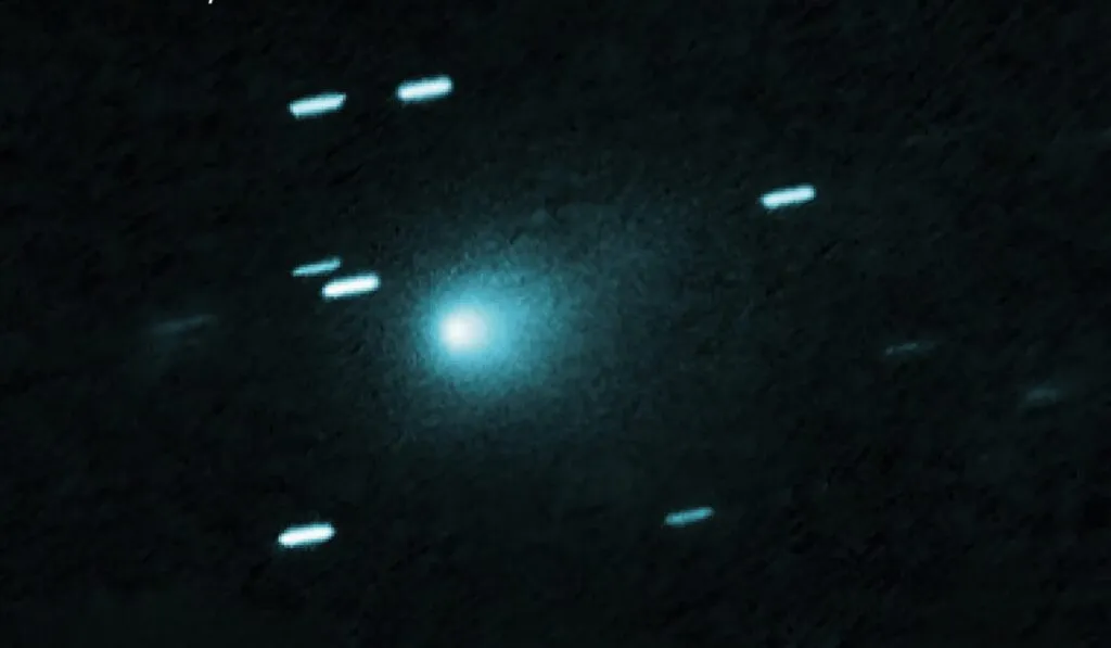 El cometa 3I/ATLAS sorprende con un “latido cósmico” cada 16 horas rumbo a su mayor acercamiento a la Tierra