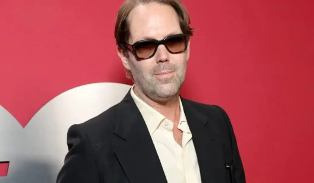 Jefe de diseño de Apple se va a Meta: el creador de iOS 7 y las cajas del iPhone cambia de equipo