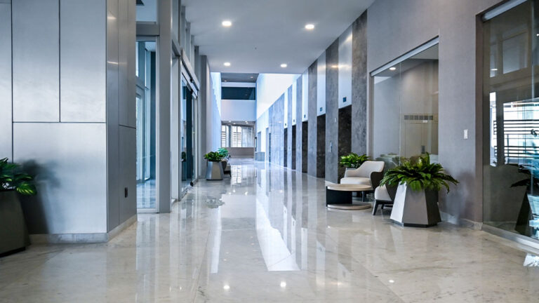 El crecimiento del sector salud privado en México sigue en ascenso y uno de los protagonistas es Olegario Vázquez Aldir, presidente de Grupo Vazol.