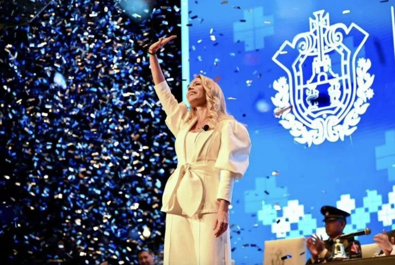 Patricia Lobeira Rodríguez durante su IV Informe de Resultados en Veracruz.