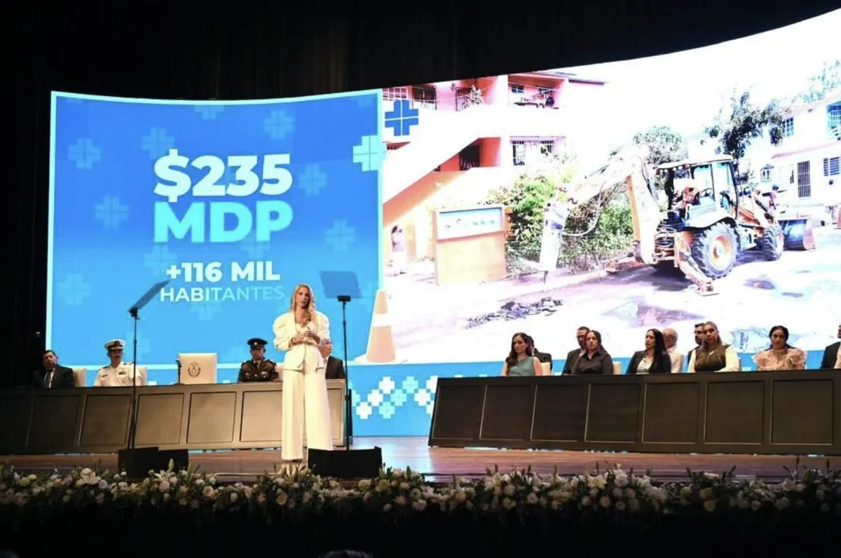 Patricia Lobeira Rodríguez rindió cuentas a los veracruzanos.