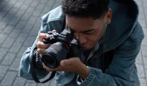 Sony Alpha 7V: la cámara full-frame con IA que quiere reemplazar a tu smartphone