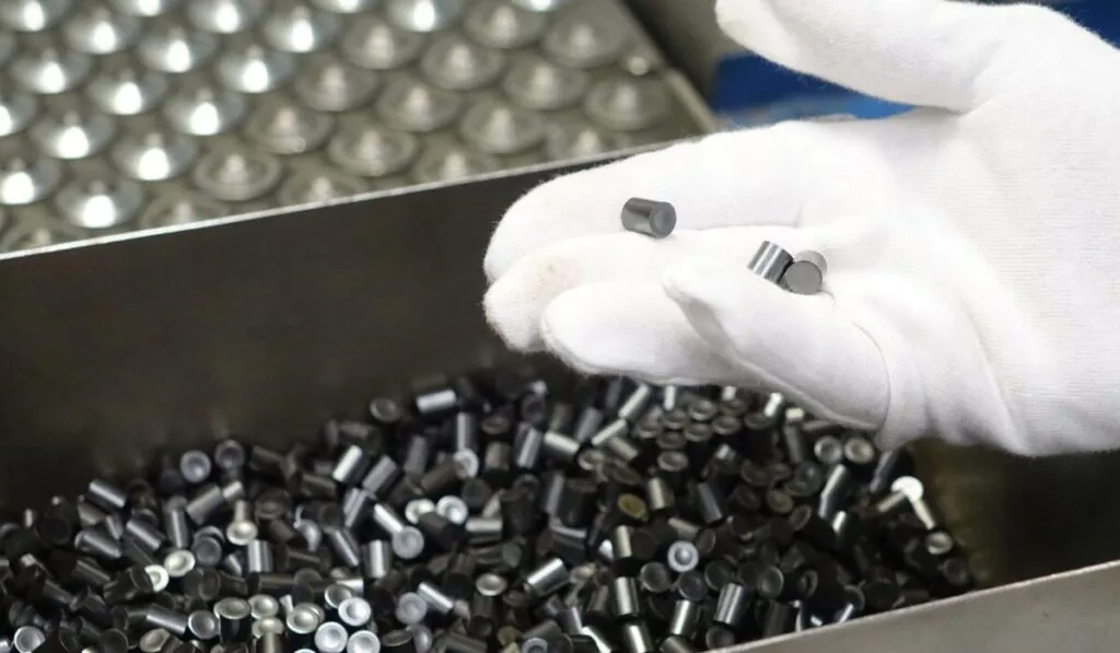 La nueva guerra tecnológica no es por chips, sino por uranio: el combustible que decidirá el futuro de la IA