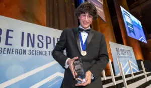 A los 18 años y con IA: el estudiante que reveló millones de objetos ocultos en archivos de la NASA