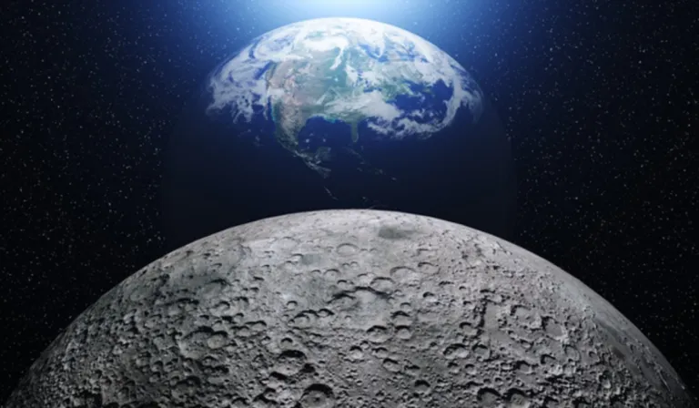 La Luna no solo brilla: científicos descubren que ha estado “robando” aire de la Tierra