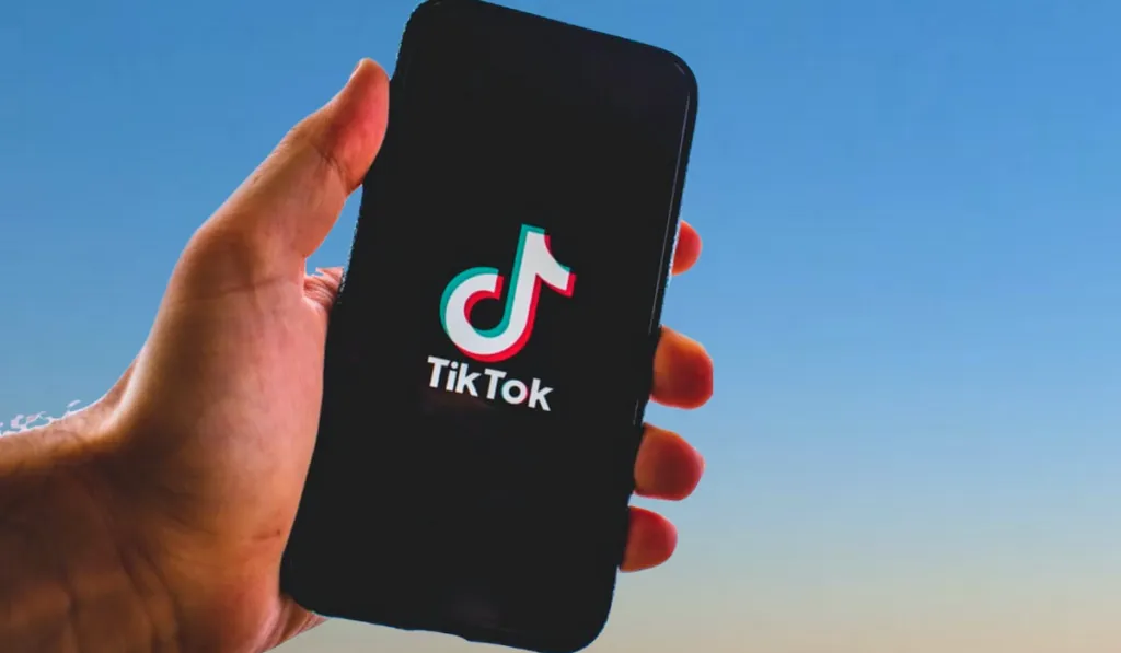 TikTok reforzará la detección de edad en Europa ante mayor presión regulatoria