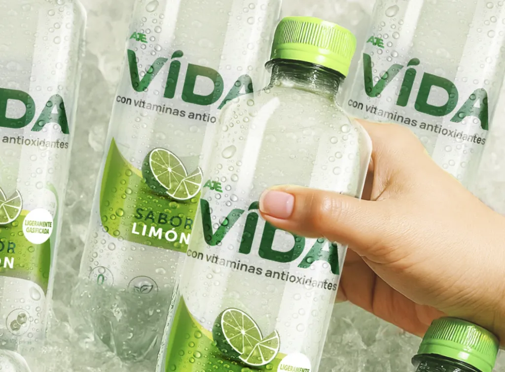 Botella de Agua VIDA con Vitaminas Antioxidantes en presentación moderna y fresca.