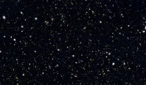 Descubren la primera galaxia “invisible”: casi toda está hecha de materia oscura