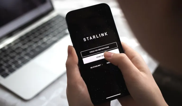 Internet satelital en el bolsillo: así funciona Starlink para celulares sin señal