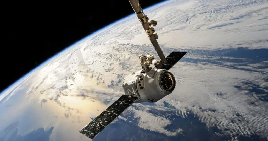 Satélites de gran tamaño en órbita o un sistema modular para generación de energía.