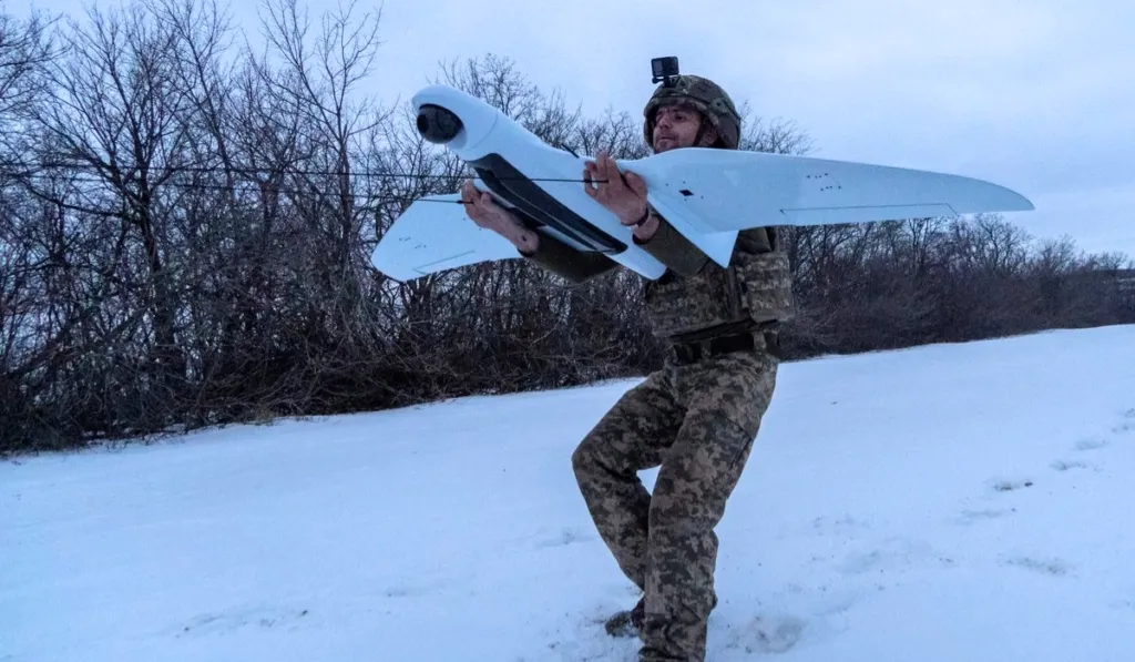 Zelensky propone a Trump tecnología ucraniana para derribar drones Shahed y reducir millones en defensa