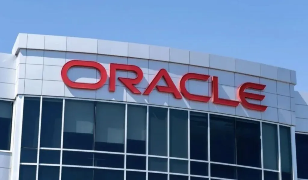 Despidos por correo: Oracle crece… pero deja fuera a miles de empleados