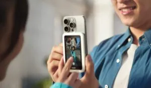 Snap selfie screen: el nuevo accesorio para grabarte con el celular