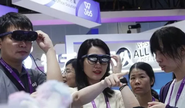 China acelera el futuro: lentes con IA ya están en la vida diaria y apuntan al consumo masivo