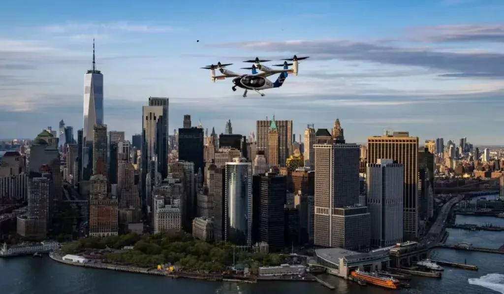 Taxi aéreo eléctrico despega en Manhattan: Joby Aviation prueba el futuro del transporte urbano