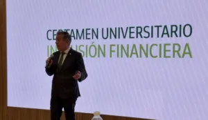 Banco Azteca evalúa propuestas universitarias de inclusión financiera