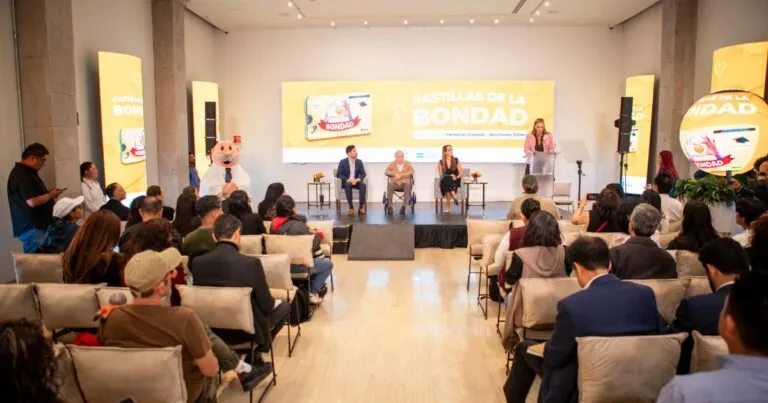 Víctor González Herrera impulsa estudios de ciencia y tecnología.